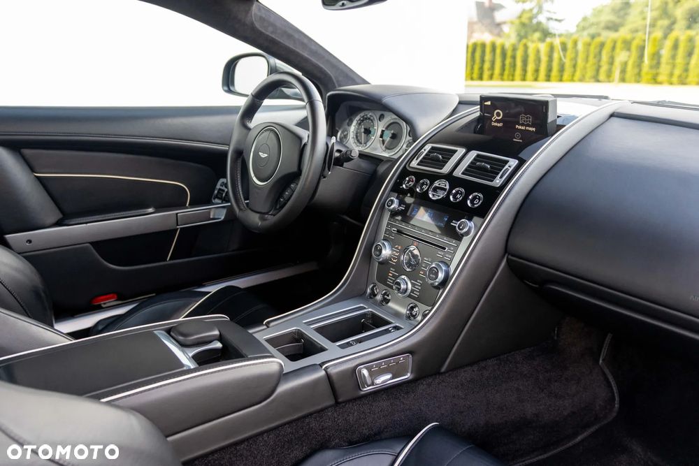 Aston Martin DB9 Touchtronic - 12