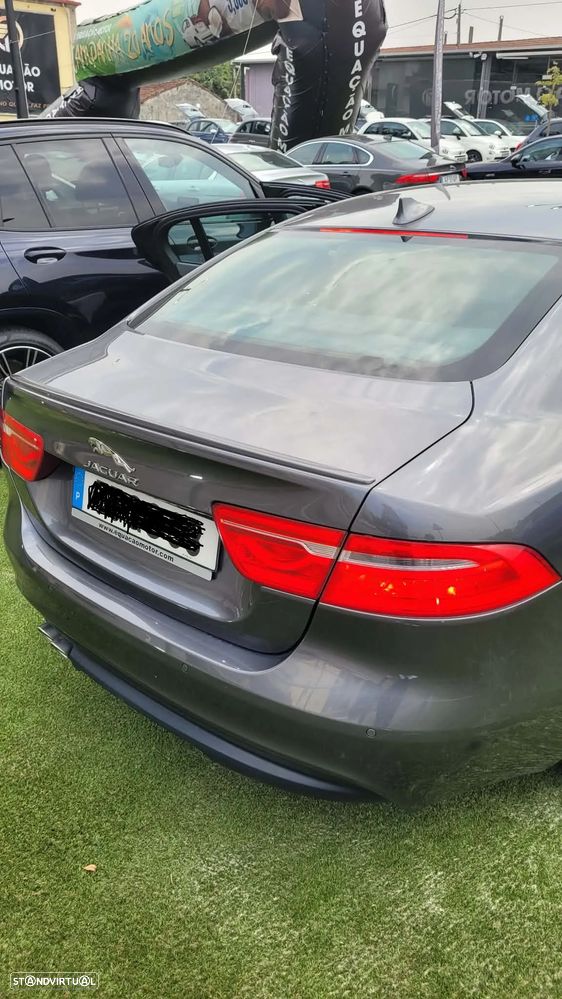 Jaguar XE 2.0 D R-Sport Aut. - 4