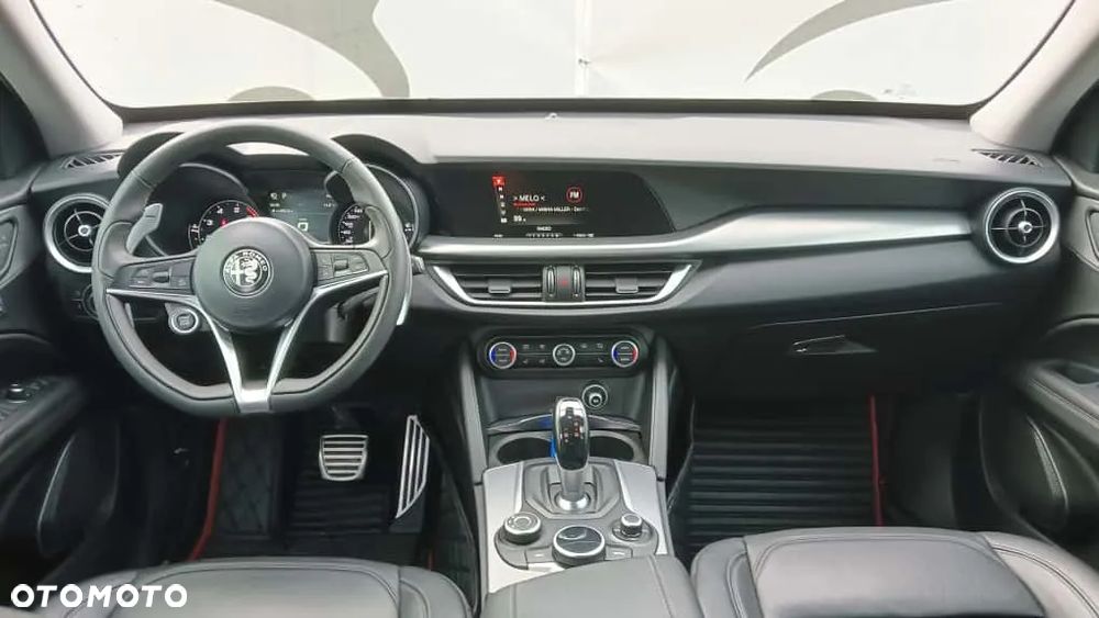 Alfa Romeo Stelvio 2.0 Turbo Executive Q4 - 25