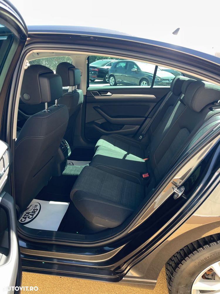 Volkswagen Passat - 28
