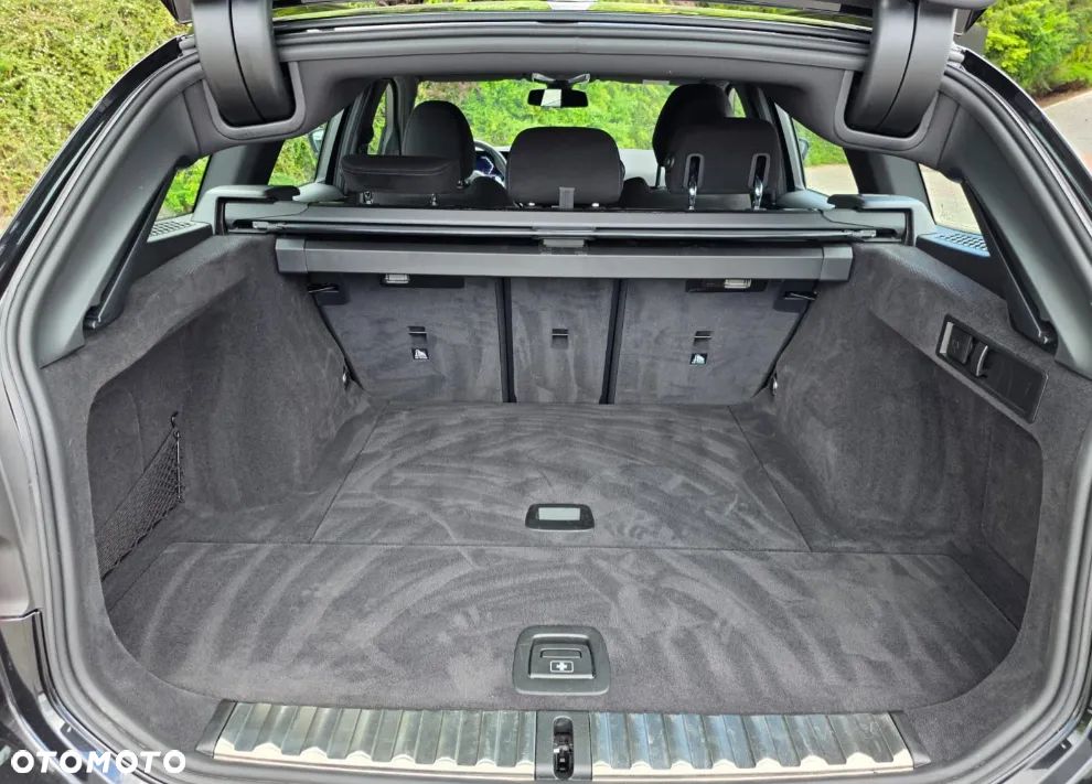 BMW Seria 3 330i xDrive M Sport - 24