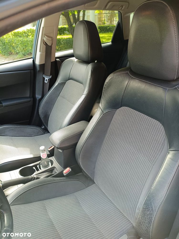 Toyota Auris - 13