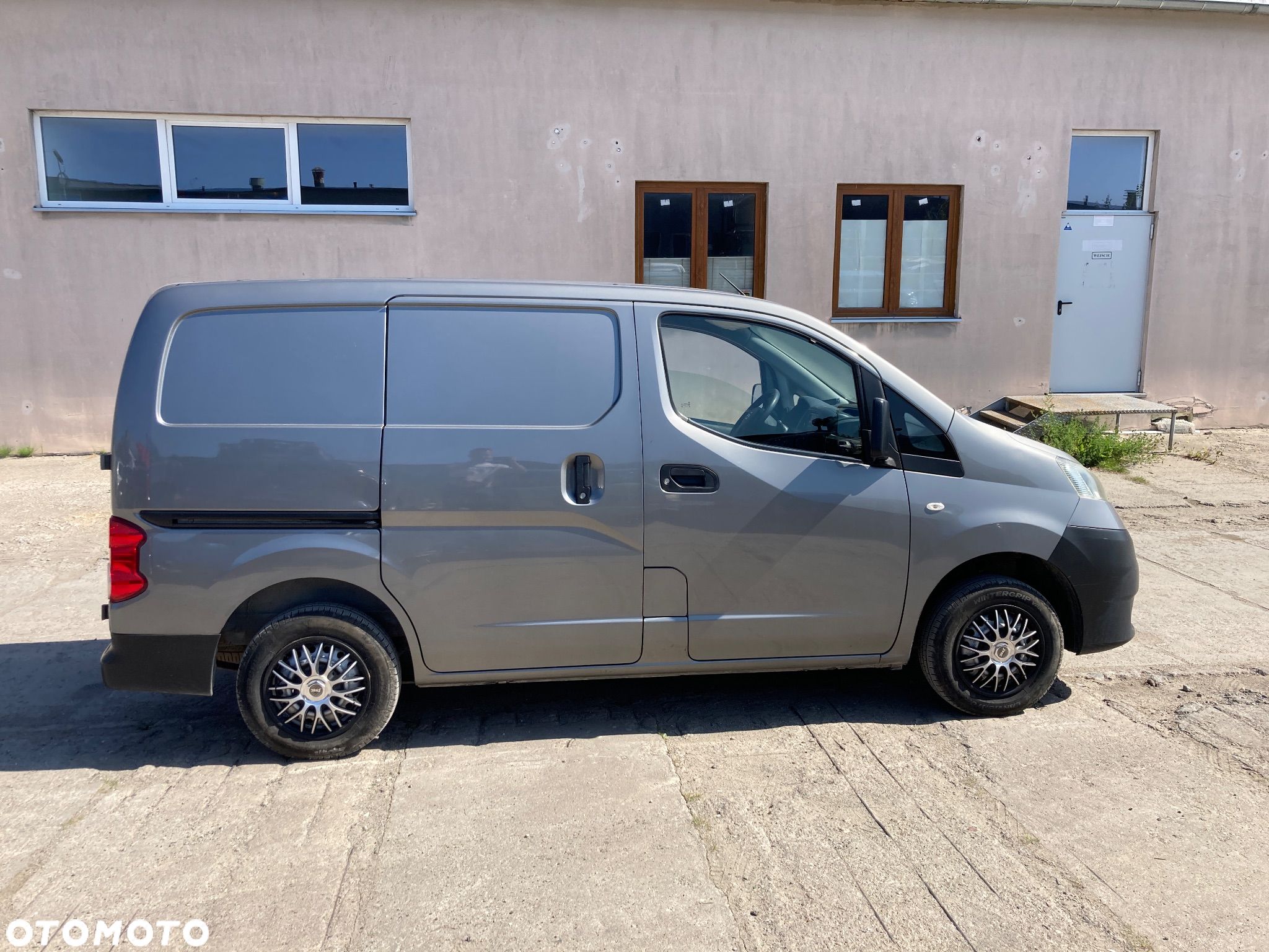 Nissan NV200 - 1