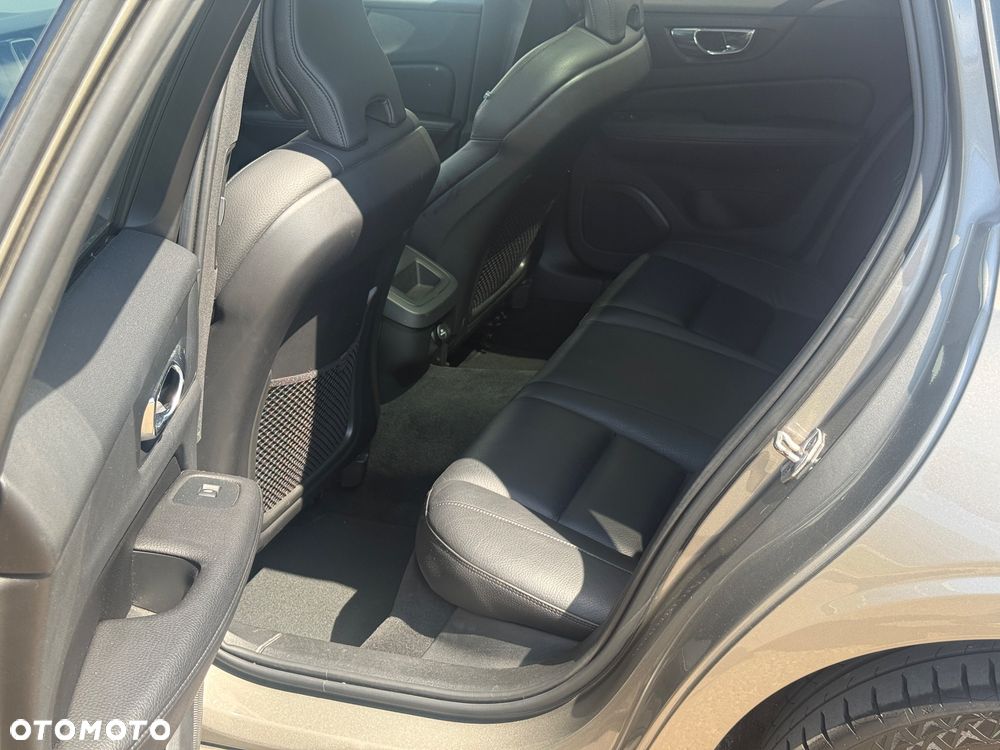 Volvo V60 D4 Inscription - 16