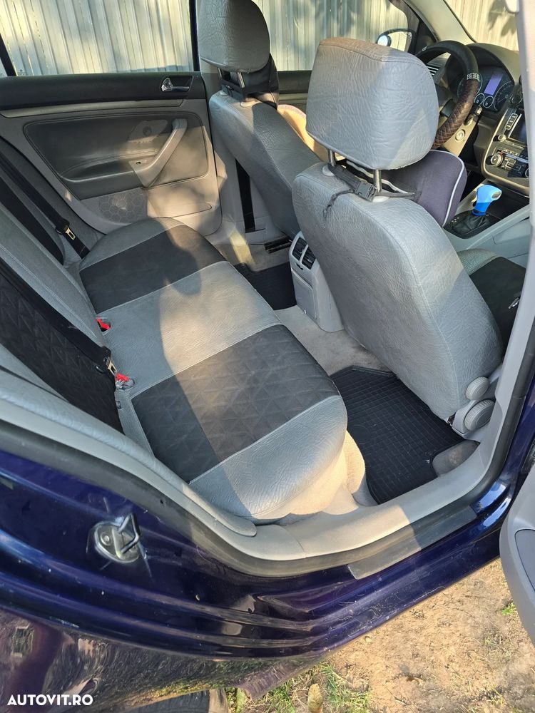 Volkswagen Golf 2.0 TDI DSG Comfortline - 14