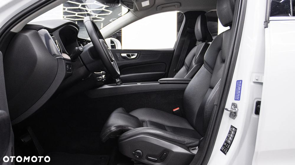 Volvo XC 60 B4 B Inscription - 17