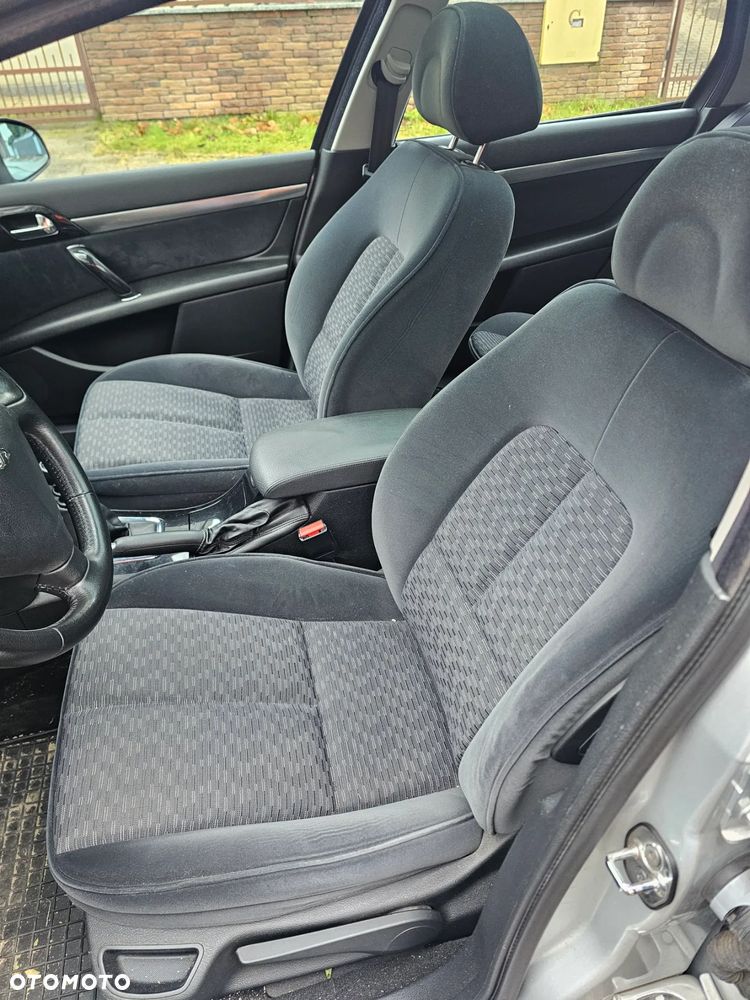 Peugeot 407 2.0 HDI Premium - 9