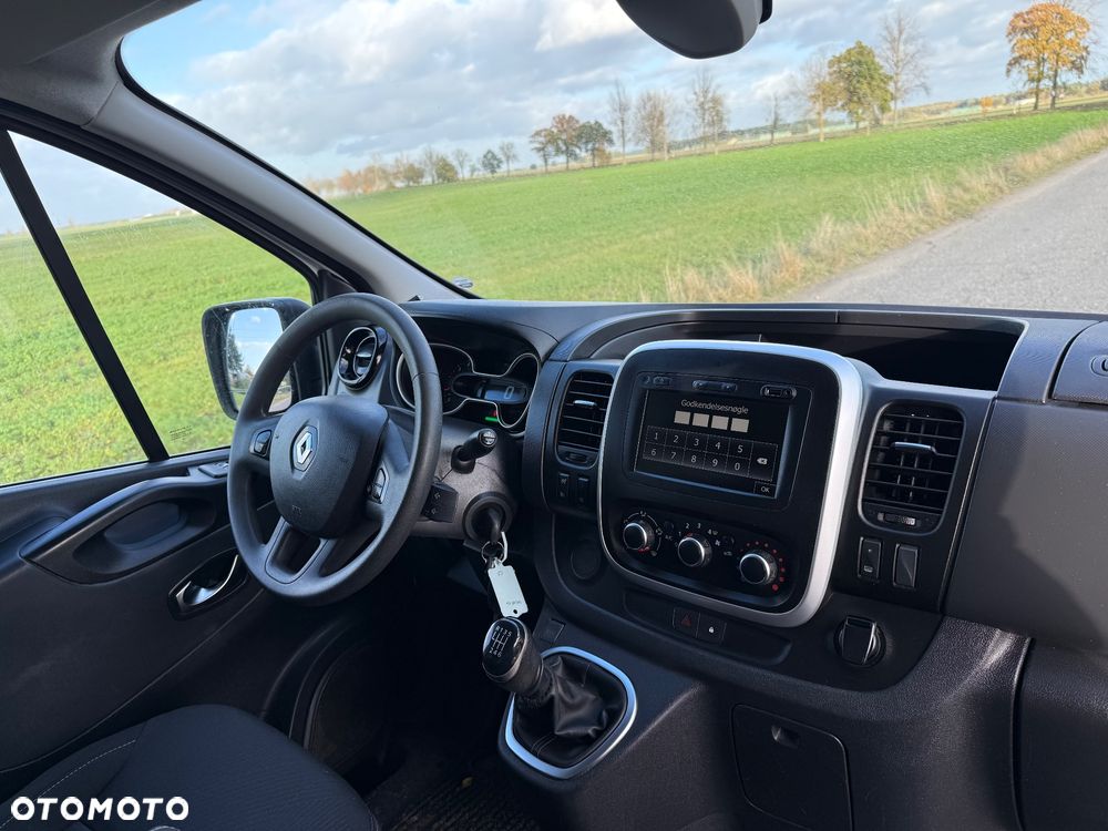 Renault Trafic - 16