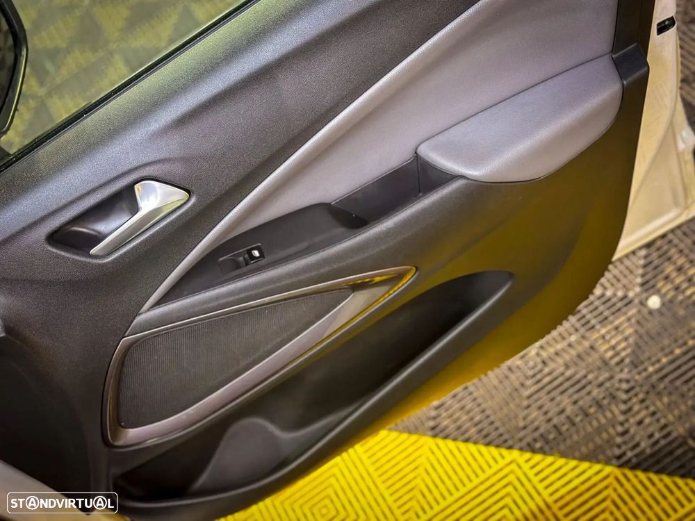 Opel Crossland X - 4