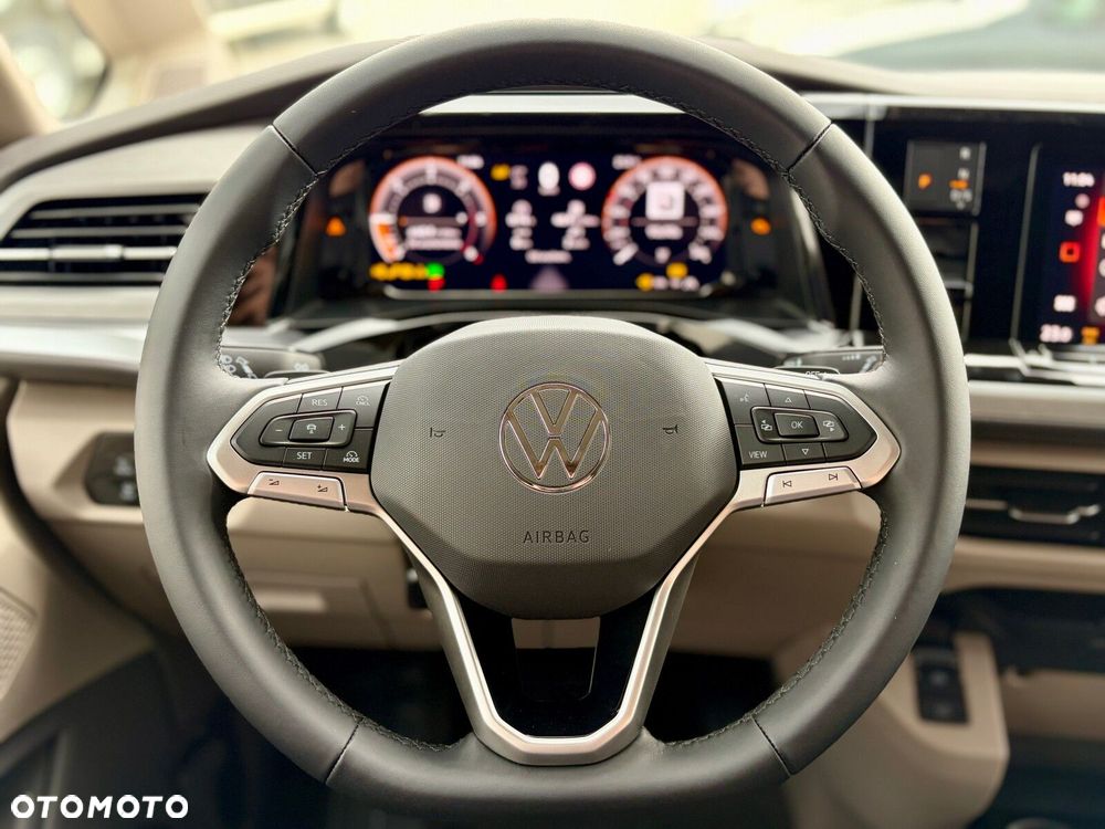 Volkswagen Multivan - 25