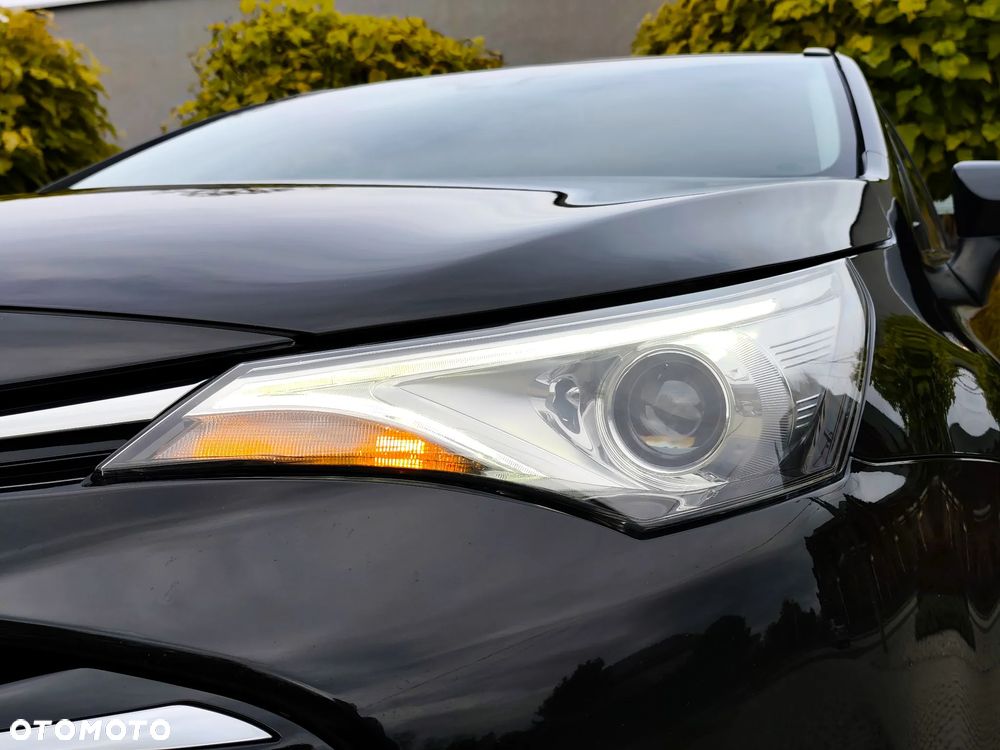Toyota Avensis - 30