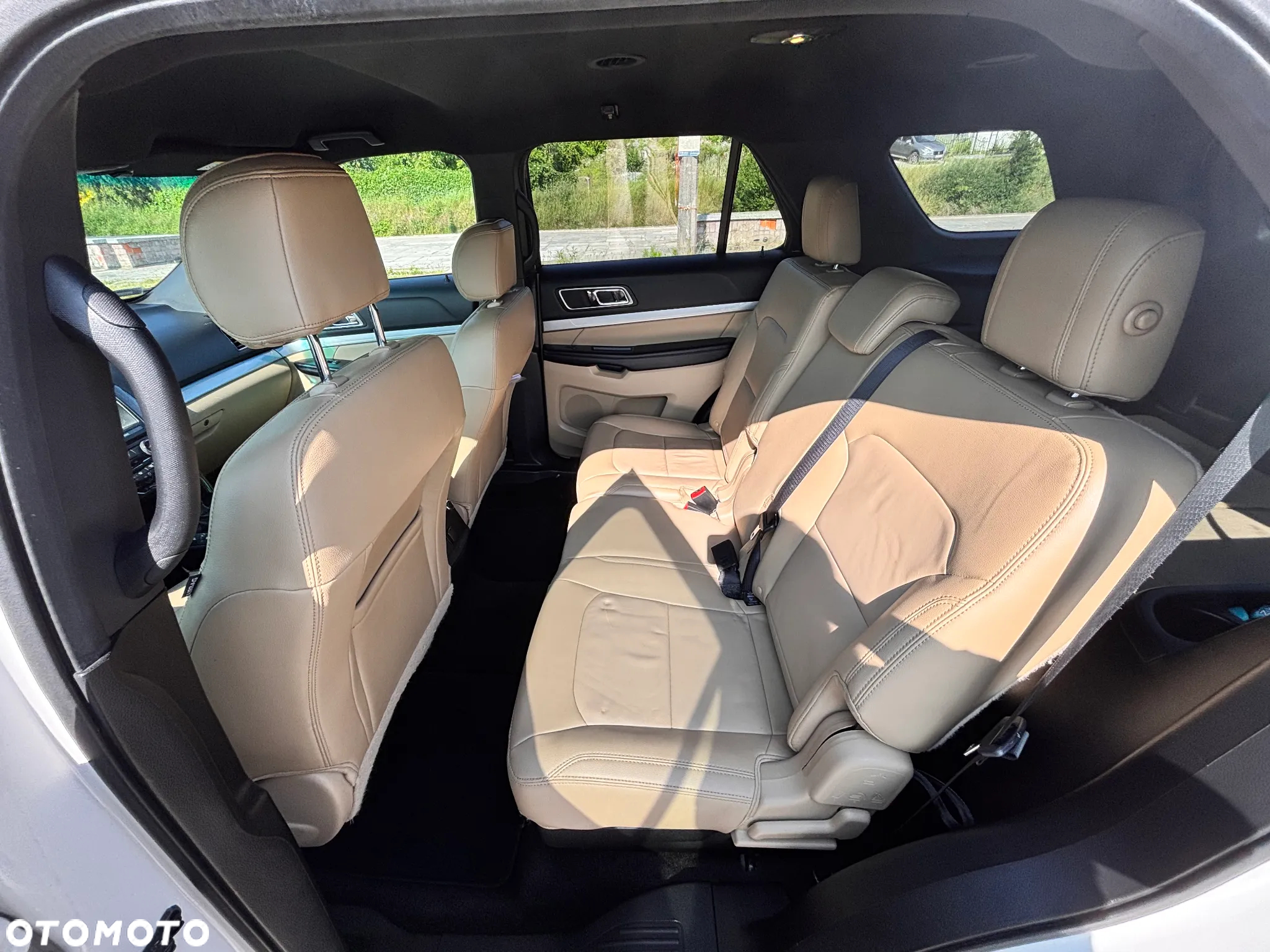 Ford Explorer - 7