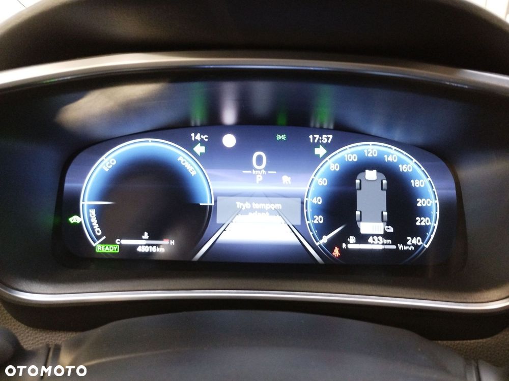 Toyota Corolla 1.8 Hybrid Style - 17