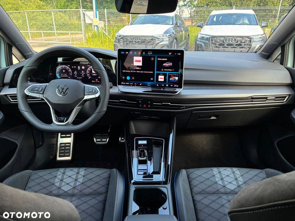 Volkswagen Golf - 12