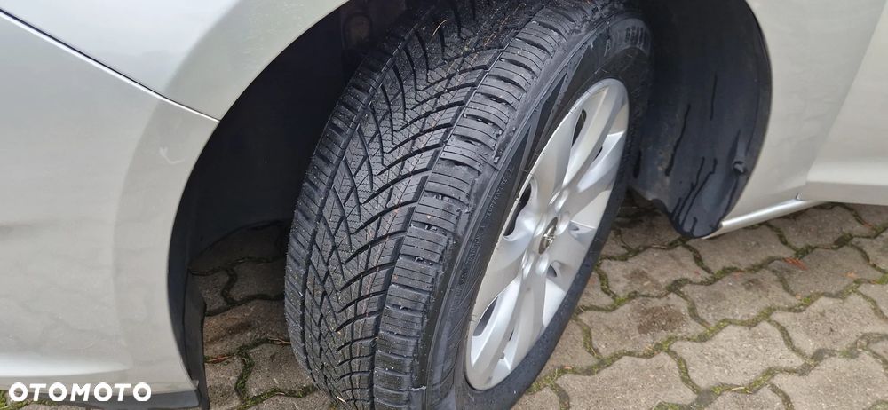 Opel Astra 1.4 Turbo Exklusiv - 24