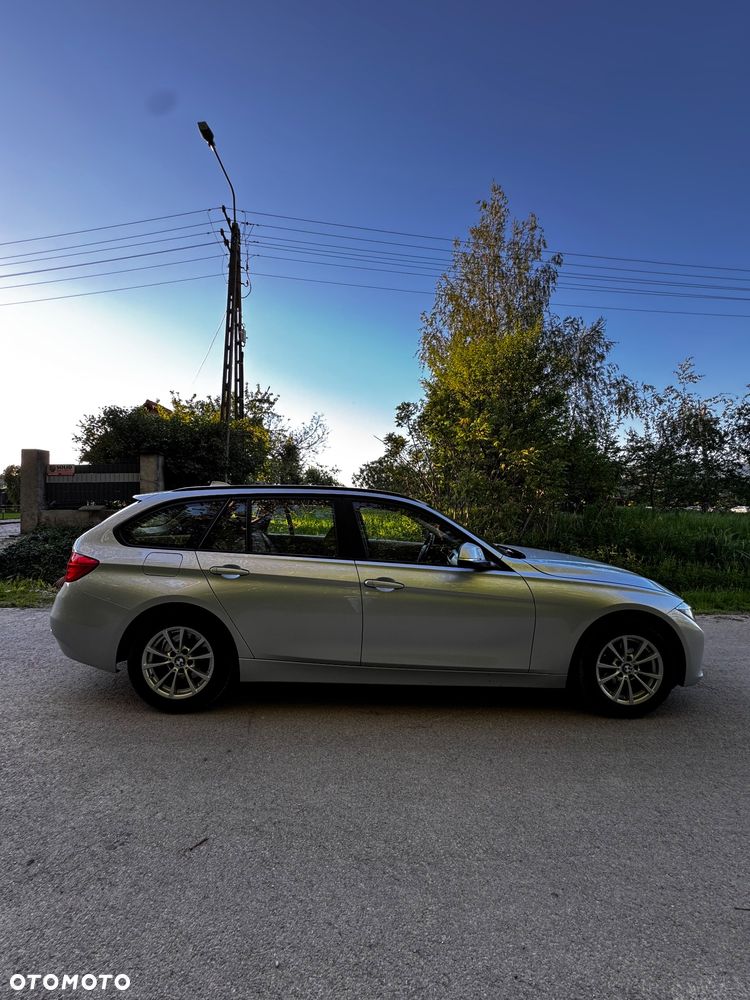 BMW Seria 3 318d DPF Edition Lifestyle - 21