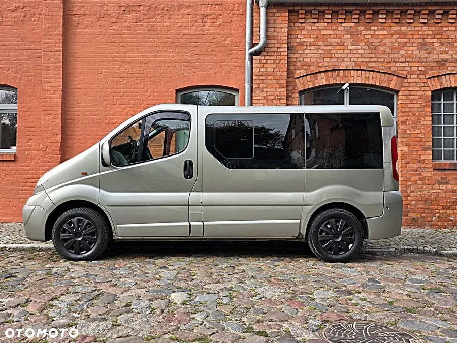 Opel Vivaro - 13