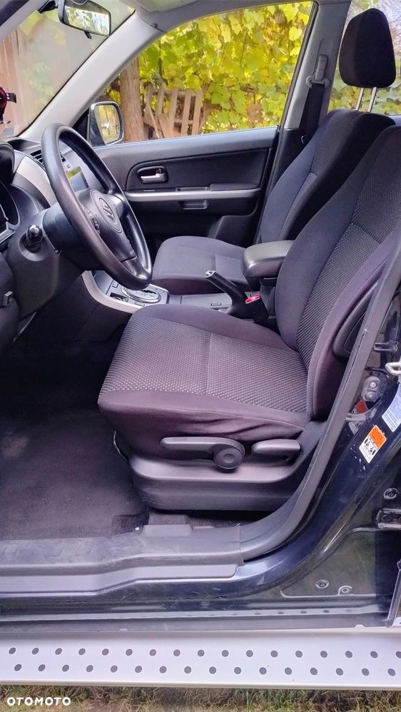 Suzuki Grand Vitara 2.0 Automatik Comfort - 9