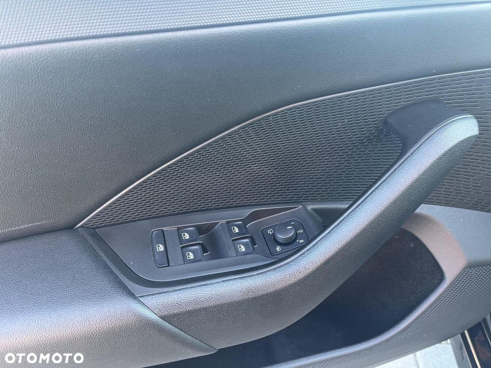 Skoda Octavia 2.0 TDI Ambition DSG - 13