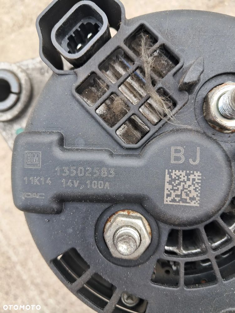 Opel Astra J 09-15r 2.0 cdti alternator 13502583 - 3