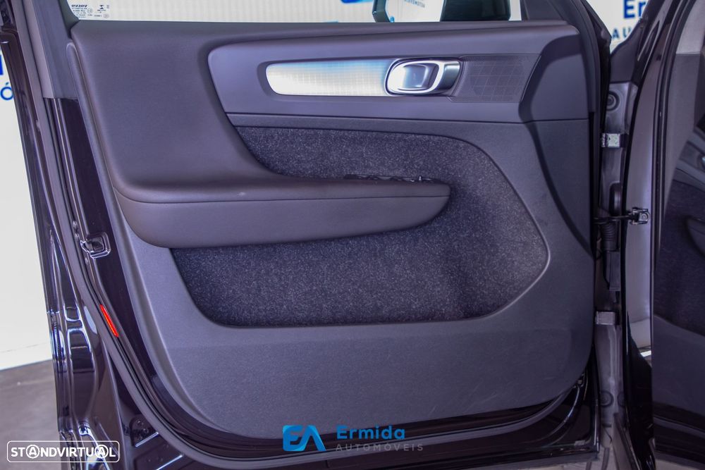 Volvo XC 40 - 30
