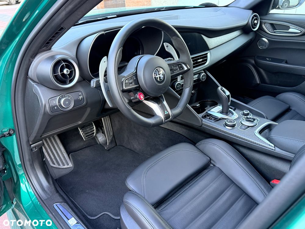 Alfa Romeo Giulia 2.9 Bi Turbo V6 Quadrifoglio - 8
