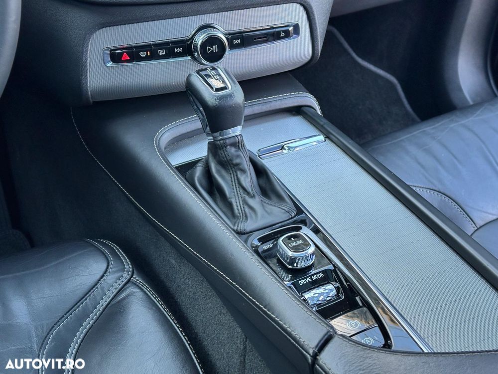 Volvo XC 90 D5 AWD Geartronic Inscription - 7