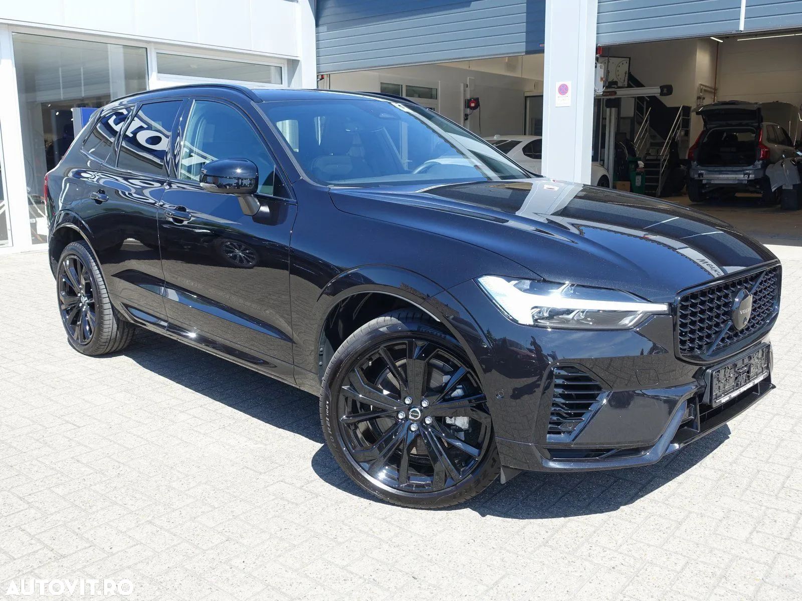 Volvo XC 60 T8 Twin Engine AWD Geartronic RDesign - 1