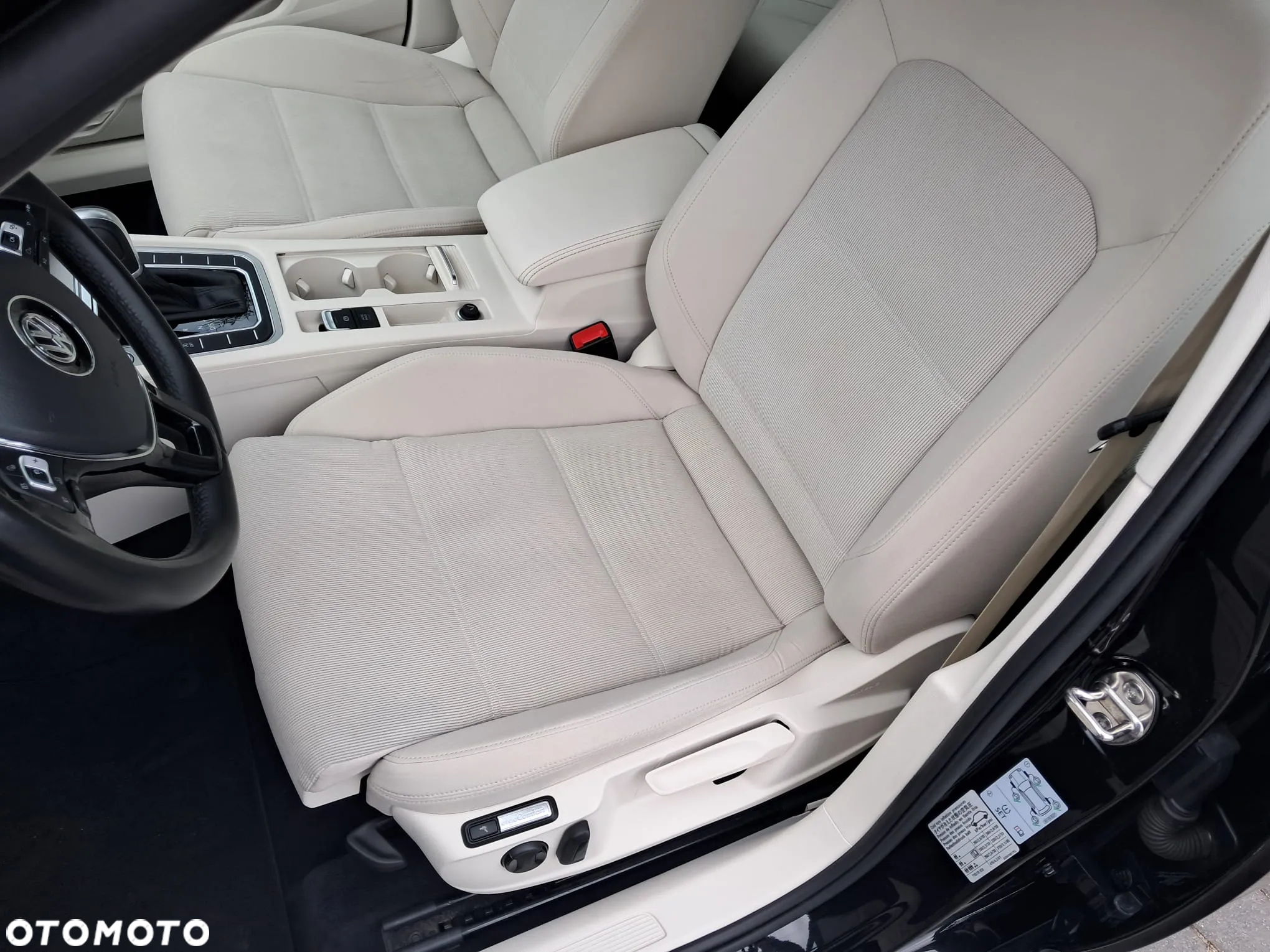 Volkswagen Passat - 6