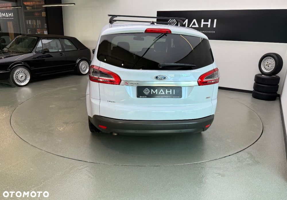 Ford S-Max - 10