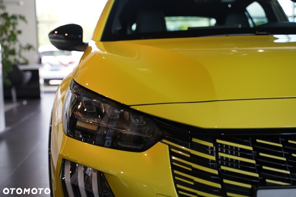 Peugeot 208 1.2 mHEV GT - 21