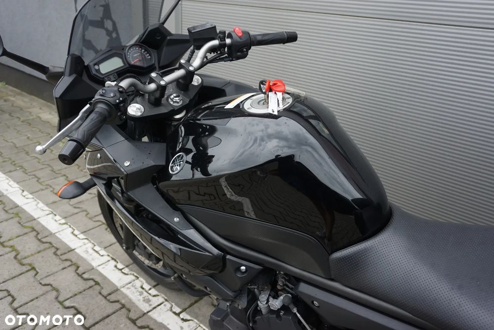 Yamaha XJ - 5