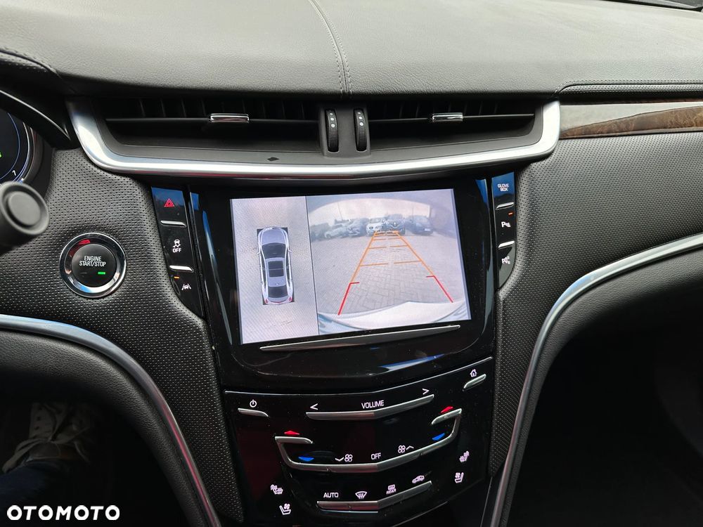 Cadillac XTS - 13