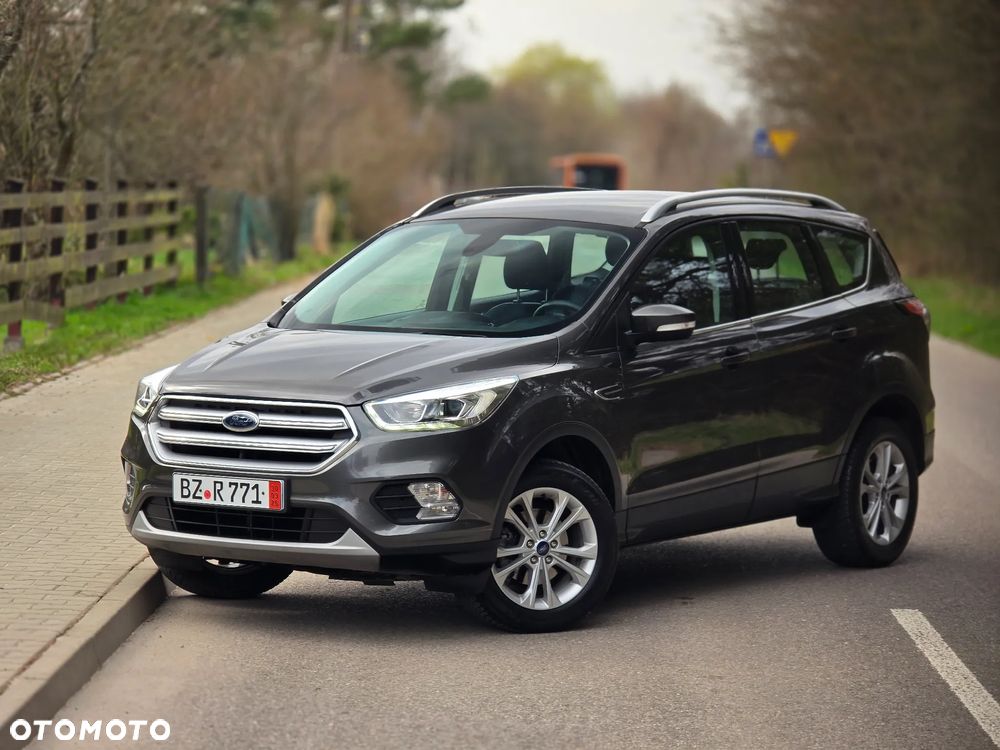 Ford Kuga 1.5 EcoBoost 2x4 Titanium - 2