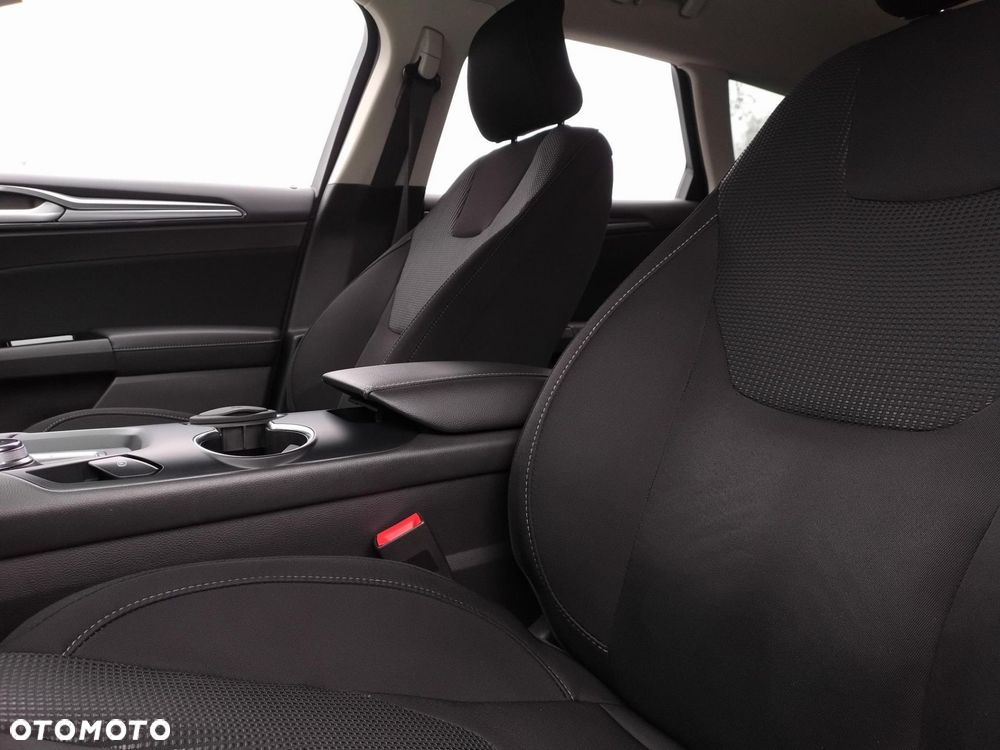 Ford Mondeo 2.0 EcoBlue Titanium - 22