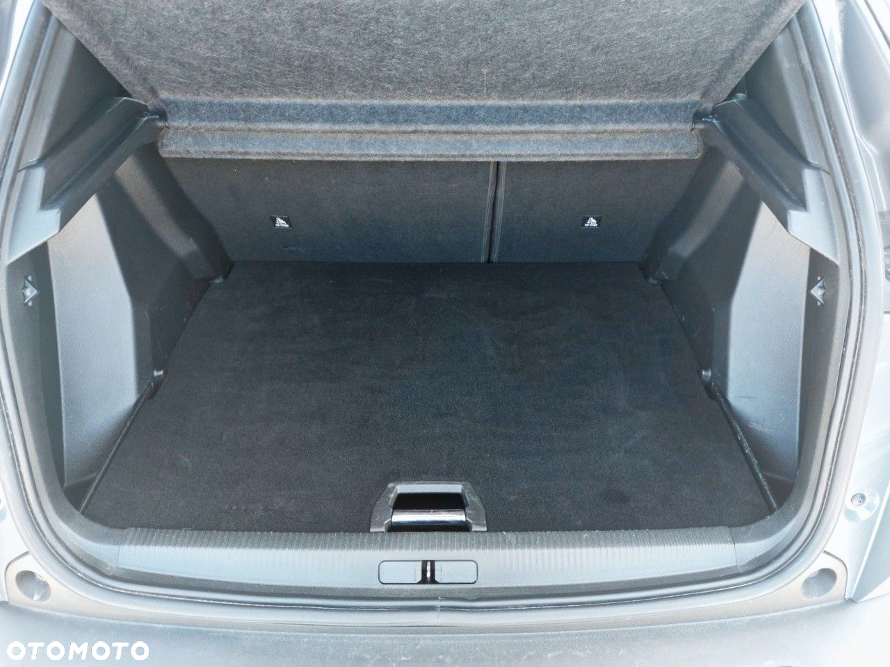 Peugeot 2008 1.2 PureTech Allure S&S EAT8 - 6