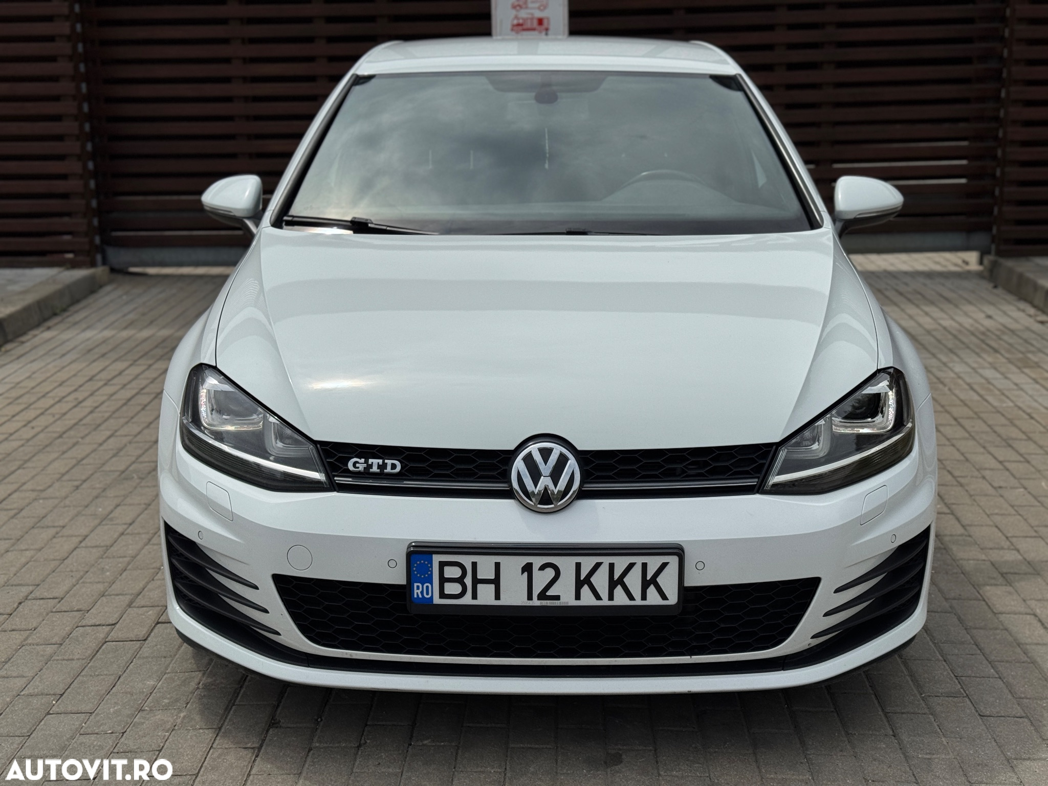 Volkswagen Golf 2.0 TDI DSG GTD - 3