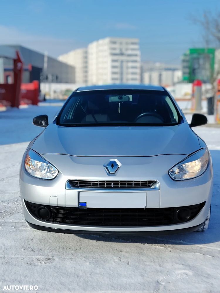 Renault Fluence 1.6 16V Authentique - 8