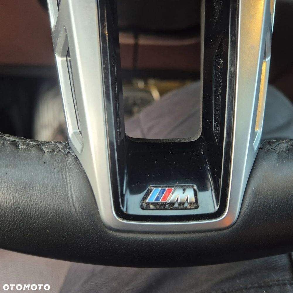 BMW iX1 xDrive30 M Sportpaket - 9