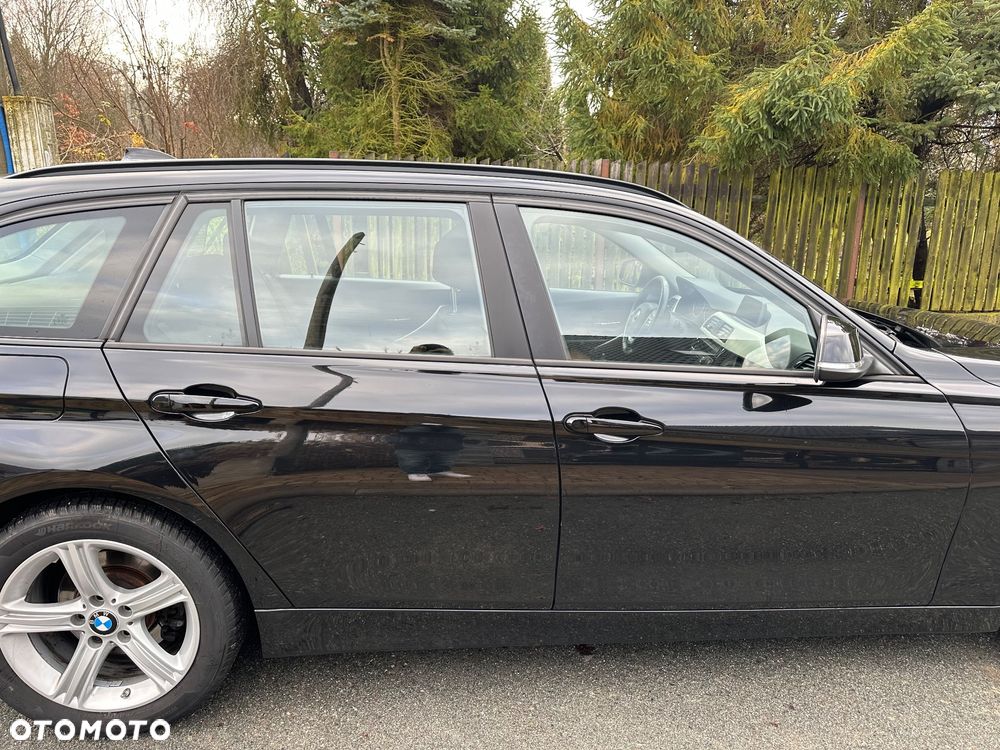 BMW Seria 3 318d - 11