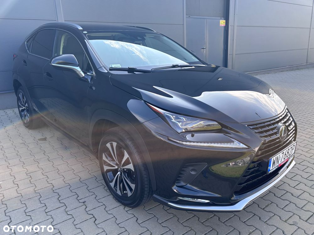 Lexus NX 300h F Impression AWD - 9
