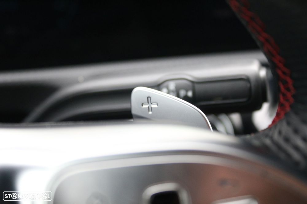 Mercedes-Benz CLA 250 e Shooting Brake AMG Line - 39