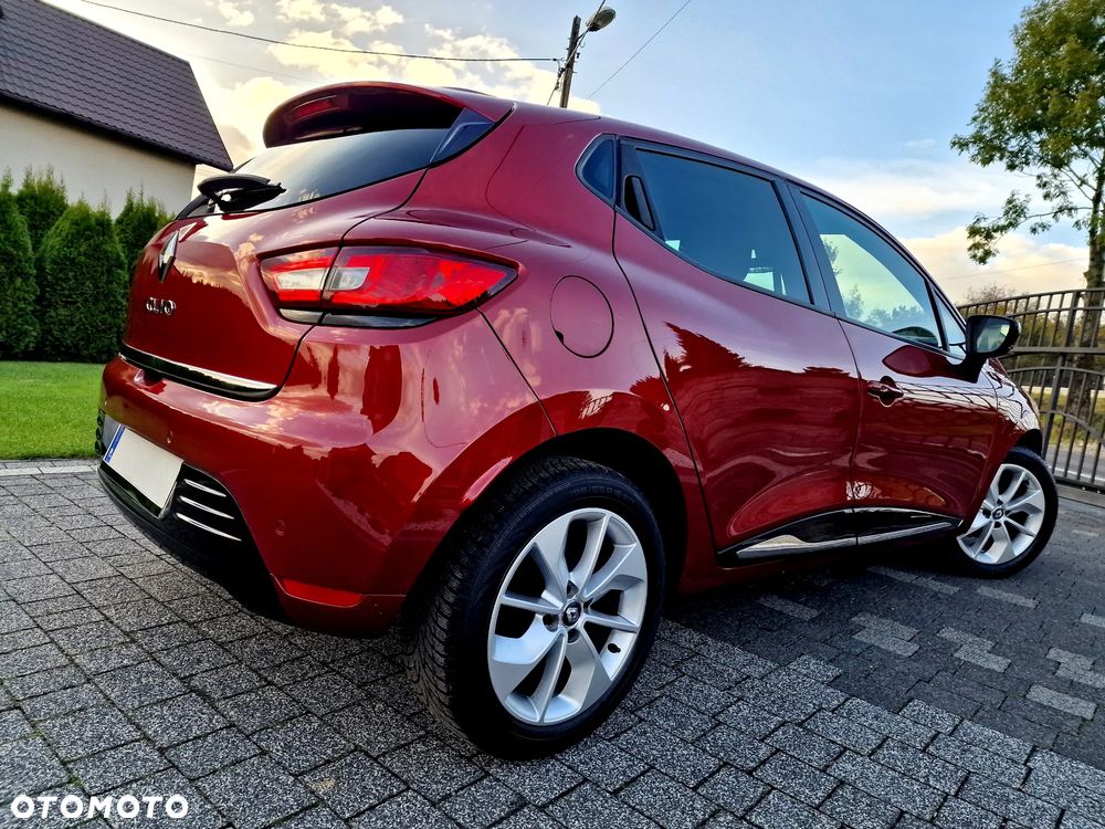 Renault Clio 1.2 16V Limited - 12