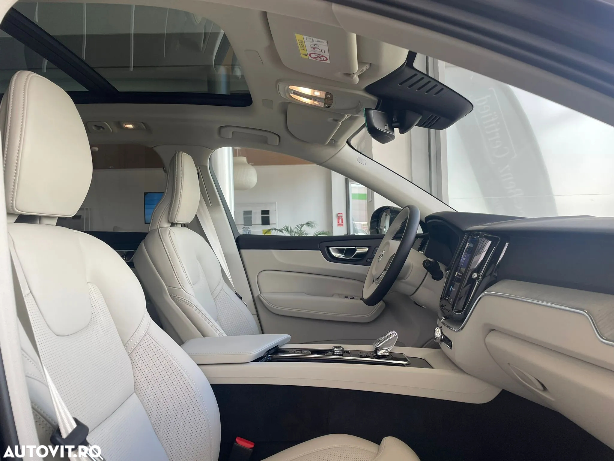 Volvo XC 60 T6 AWD AT PHEV Plus Bright - 11