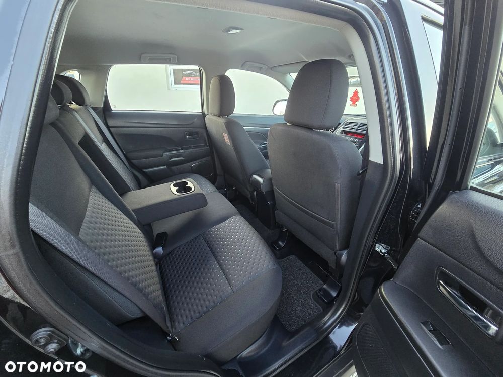 Mitsubishi ASX - 12