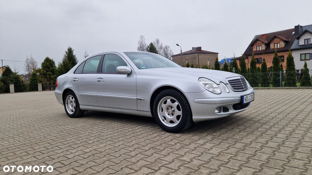 Mercedes-Benz Klasa E 200 Kompressor Automatik Classic - 38