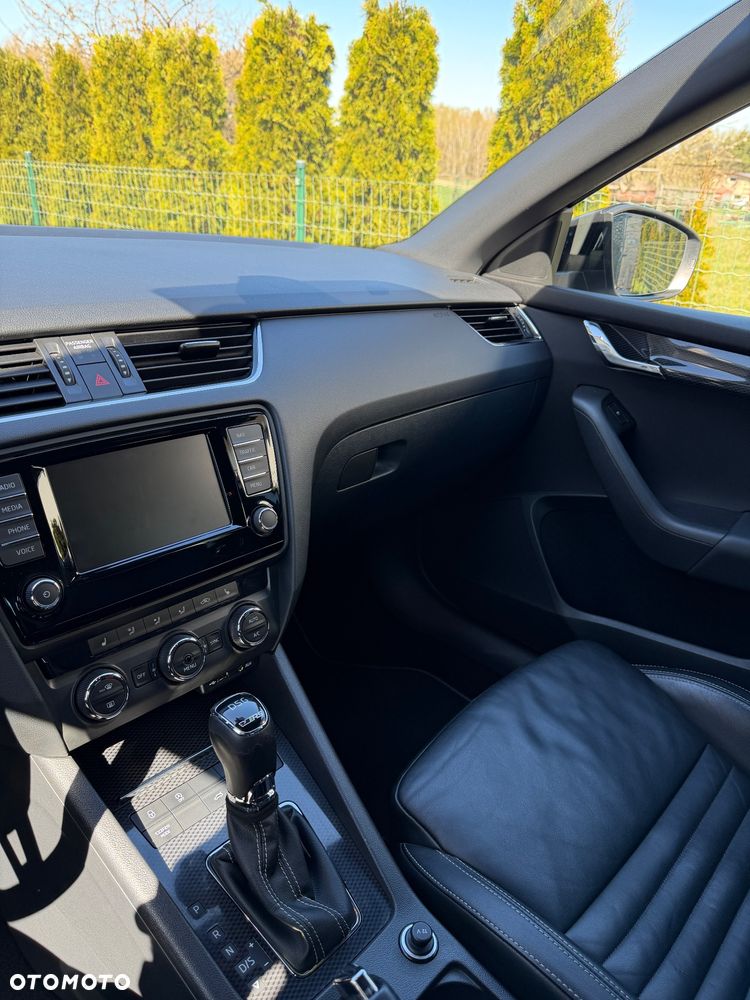 Skoda Octavia 2.0 TDI DSG RS - 12