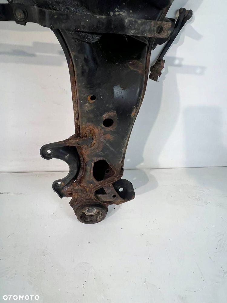 8E0 399 313 BN Rama pomocnicza przednia Audi A4 S4 B7 8E 8H 2007 - 12