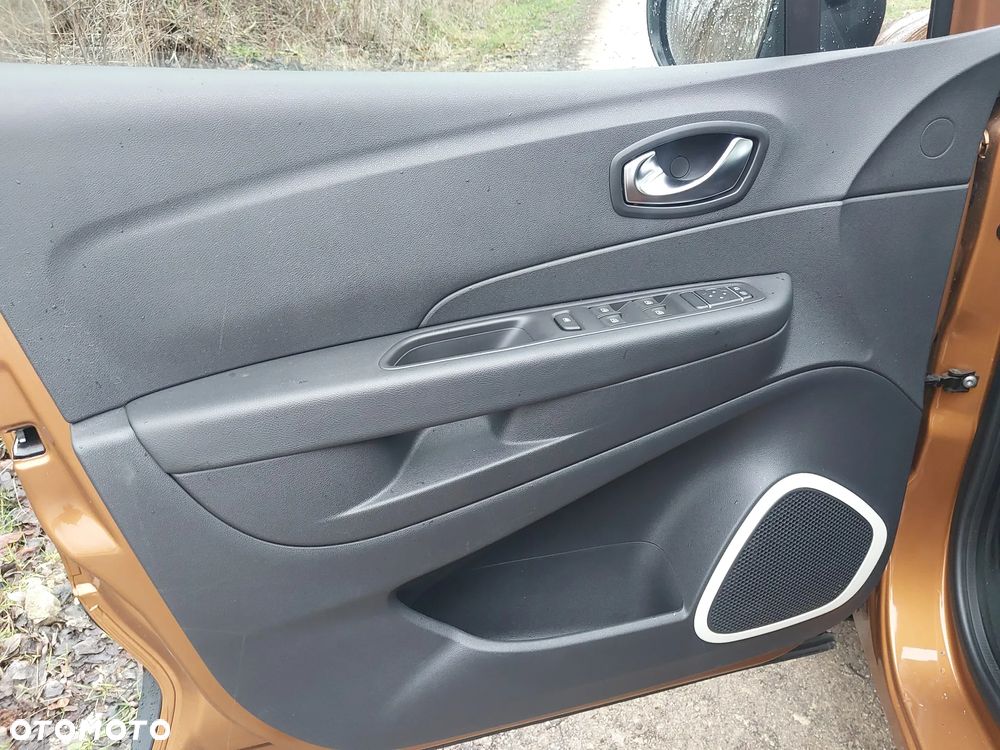 Renault Captur - 15