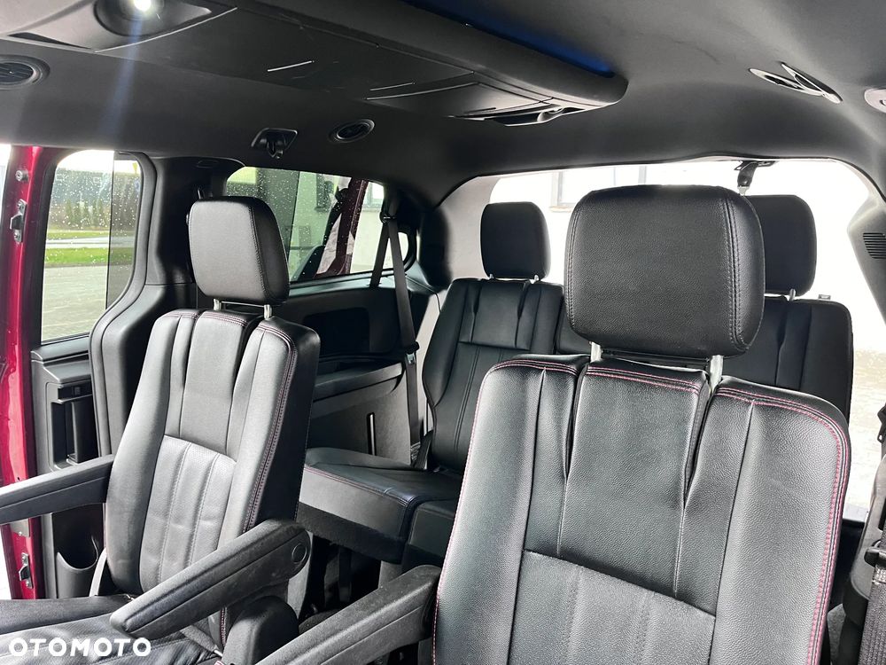 Dodge Grand Caravan 3.6 R/T - 12